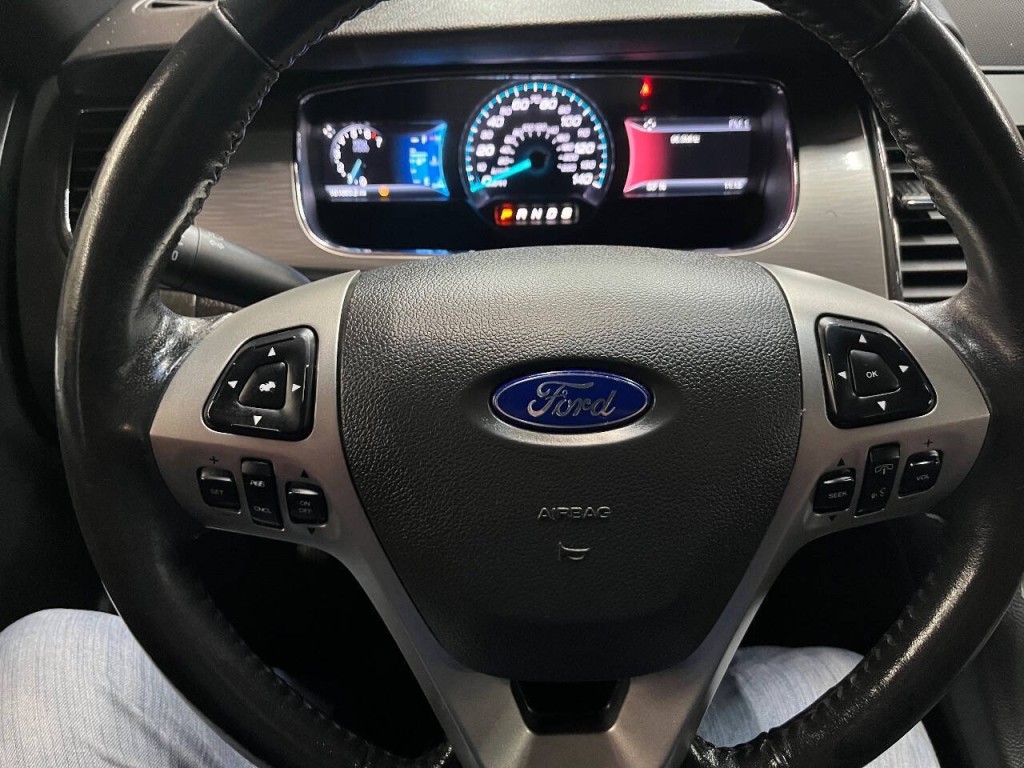 2014 Ford Taurus Image 19