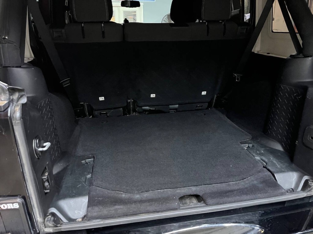 2018 Jeep Wrangler Image 14