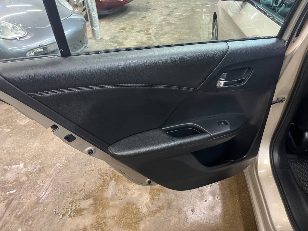 2014 Honda Accord Image 22