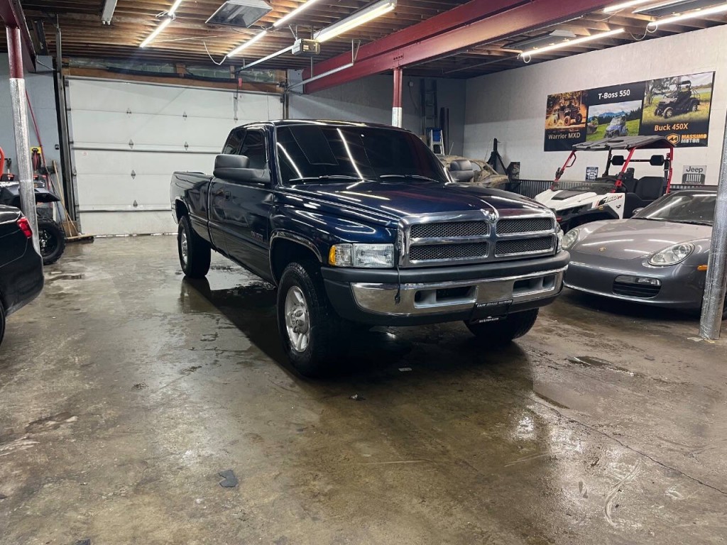 2002 Dodge Ram 2500 Image 2