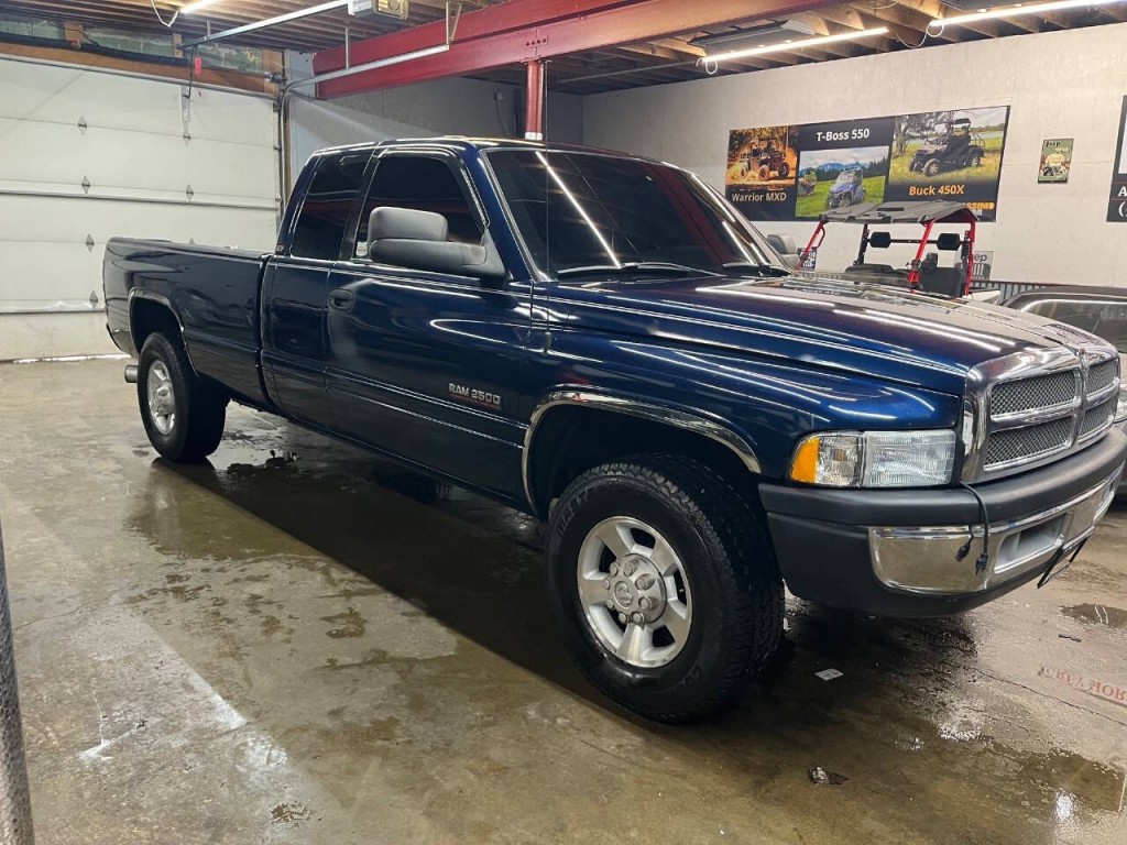 2002 Dodge Ram 2500 Image 3
