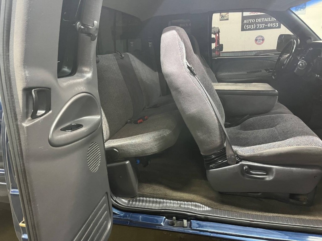 2002 Dodge Ram 2500 Image 11