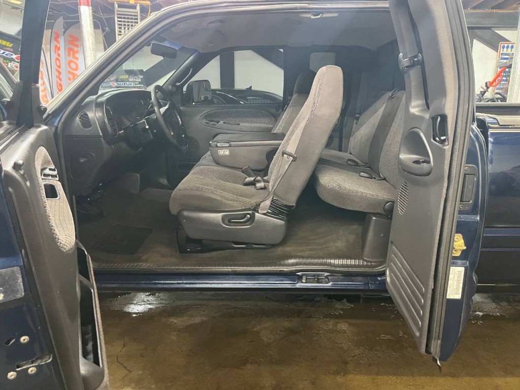2002 Dodge Ram 2500 Image 16