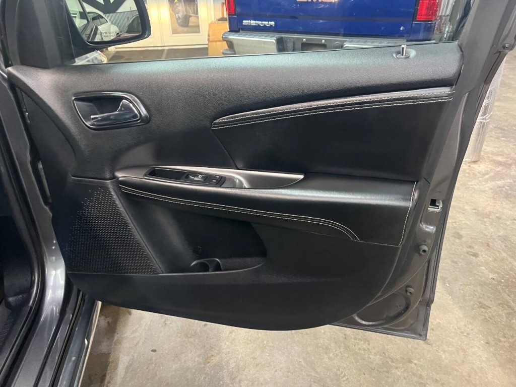 2015 Dodge Journey Image 9