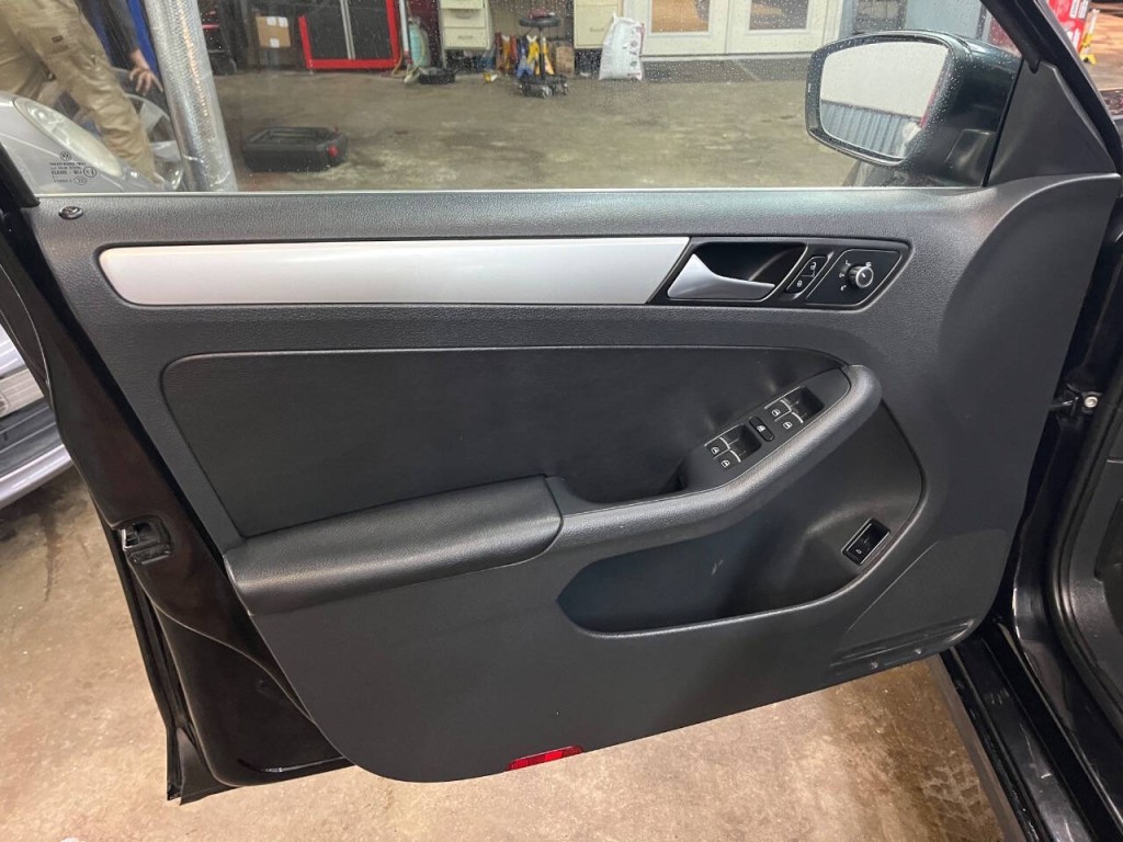 2013 Volkswagen Jetta Image 18