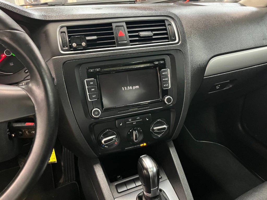 2013 Volkswagen Jetta Image 20