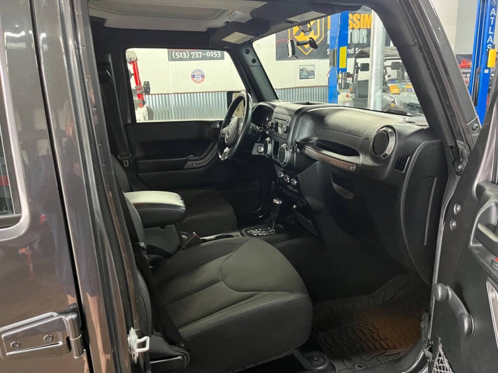 2017 Jeep Wrangler Unlimited Image 9