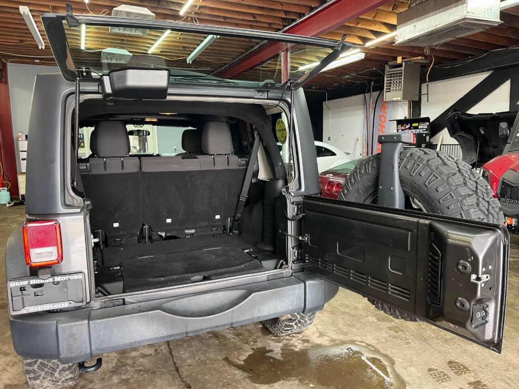 2017 Jeep Wrangler Unlimited Image 13