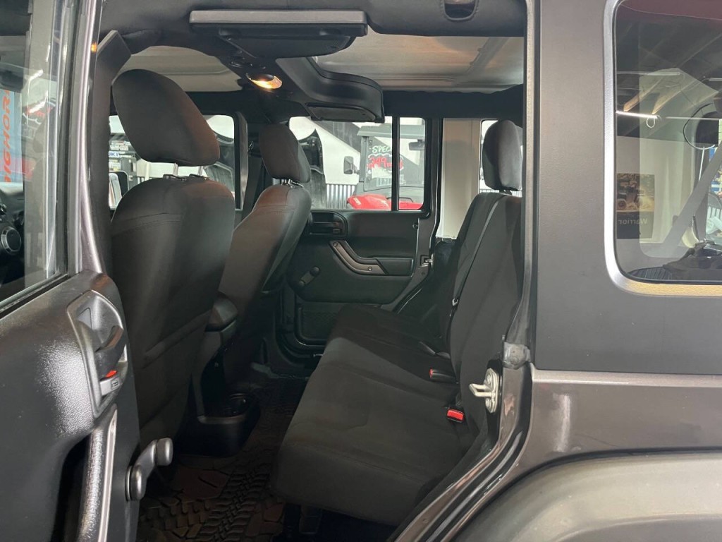 2017 Jeep Wrangler Unlimited Image 15