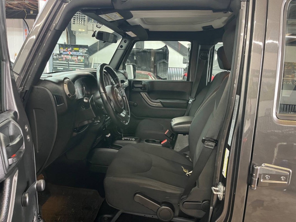 2017 Jeep Wrangler Unlimited Image 16