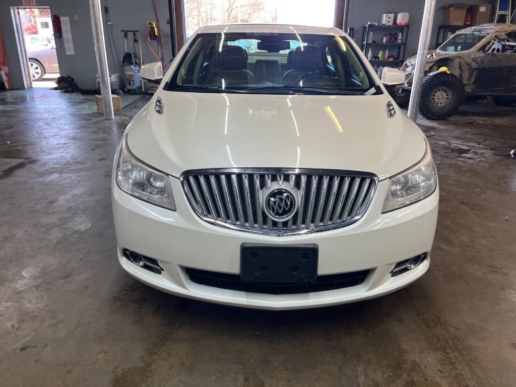 2011 Buick LaCrosse Image 5