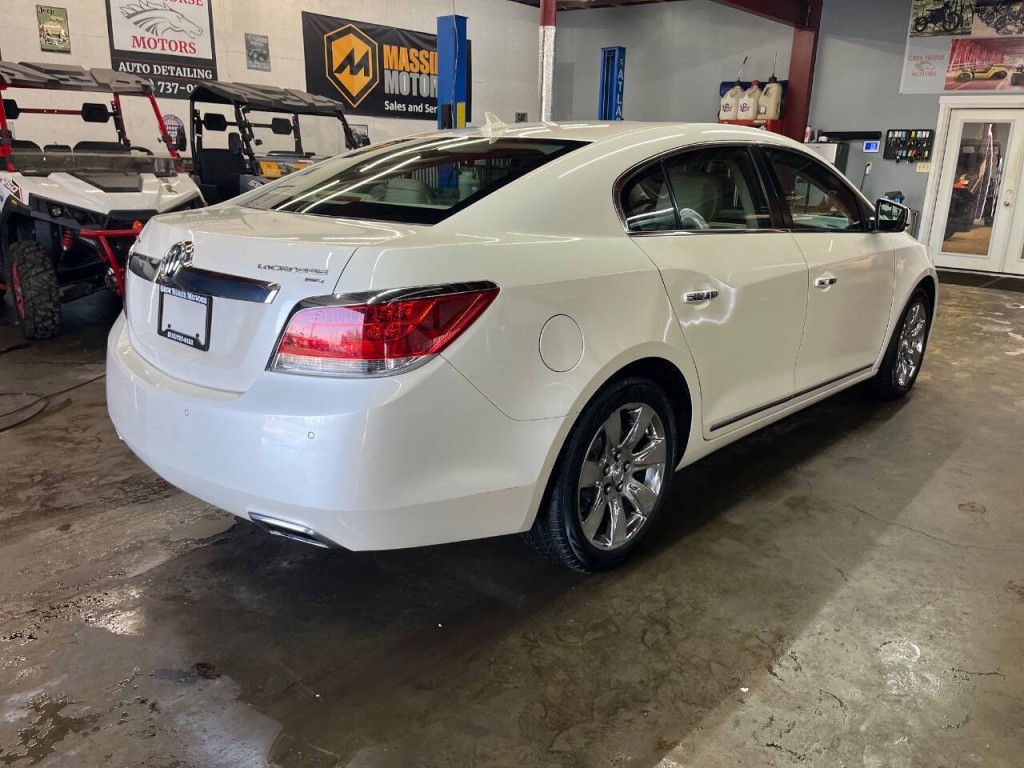 2011 Buick LaCrosse Image 9