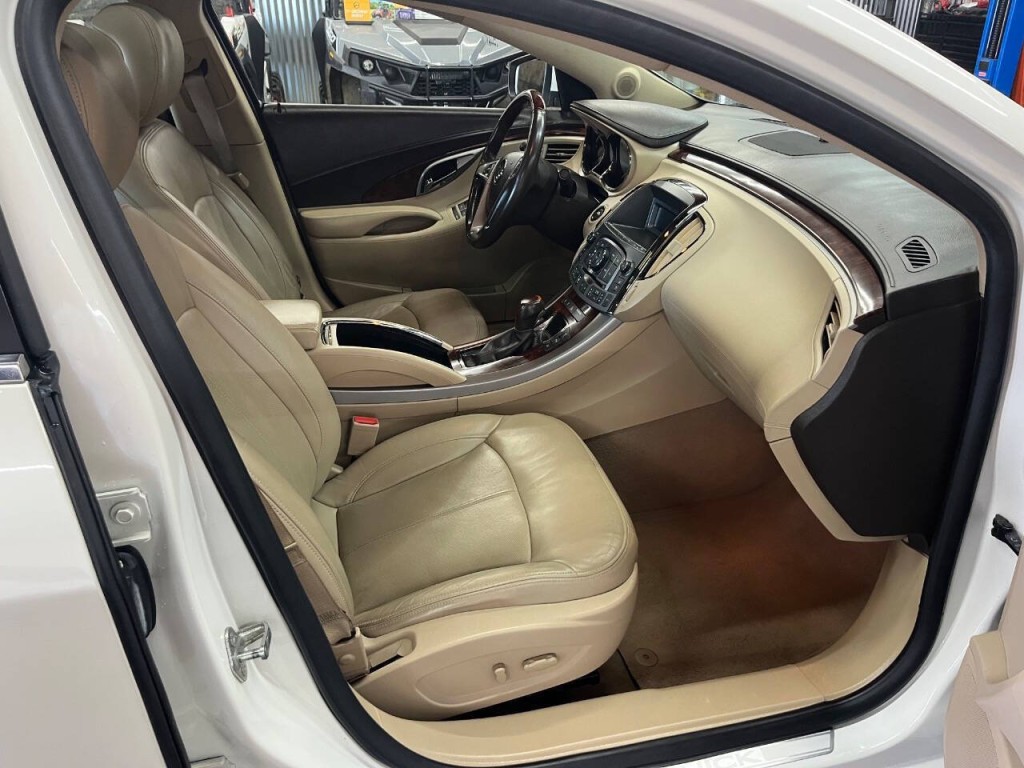 2011 Buick LaCrosse Image 10