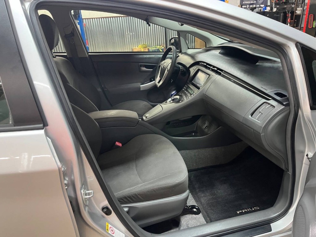 2011 Toyota Prius Image 9