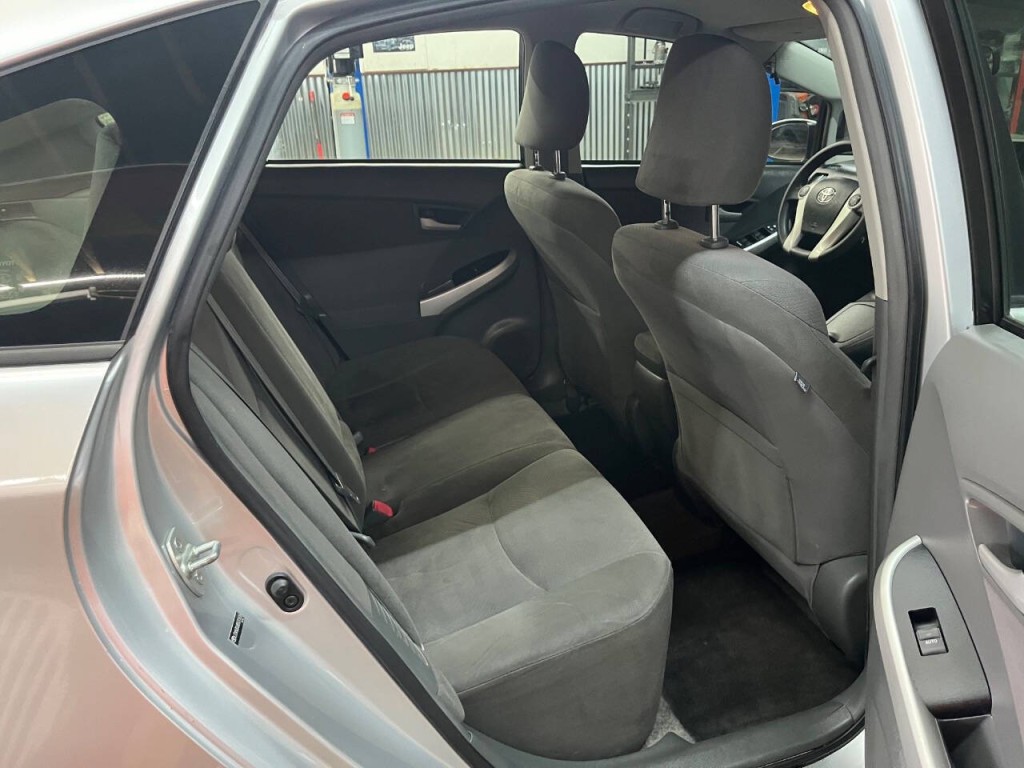 2011 Toyota Prius Image 11