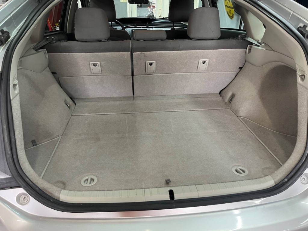 2011 Toyota Prius Image 14