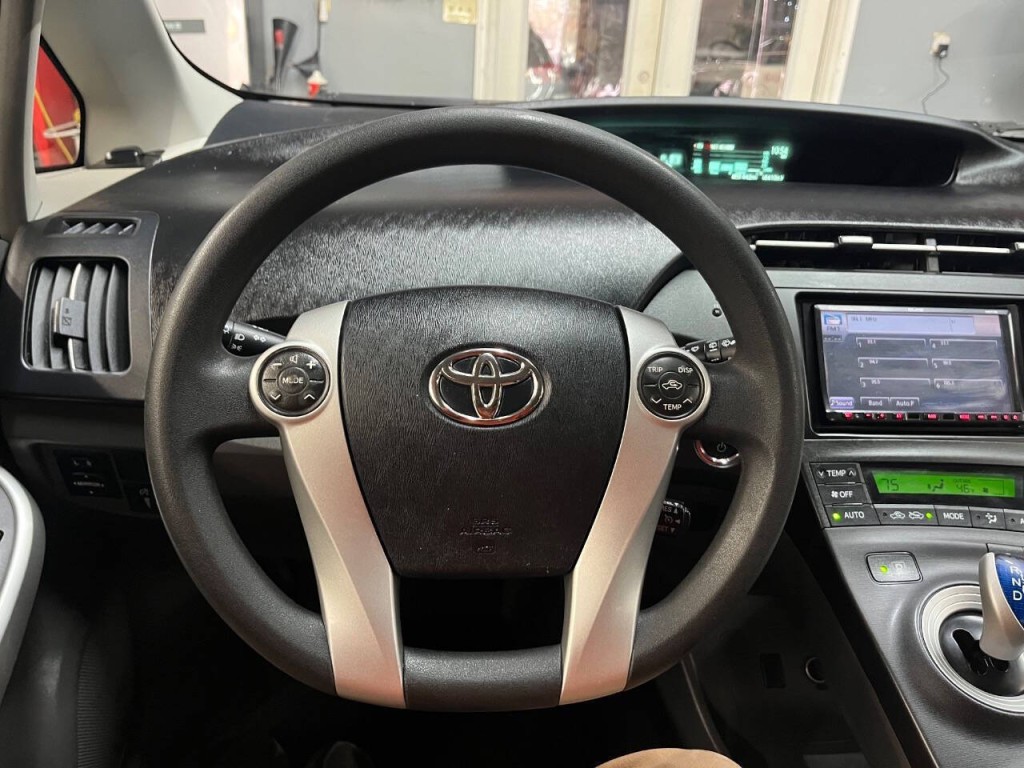 2011 Toyota Prius Image 20