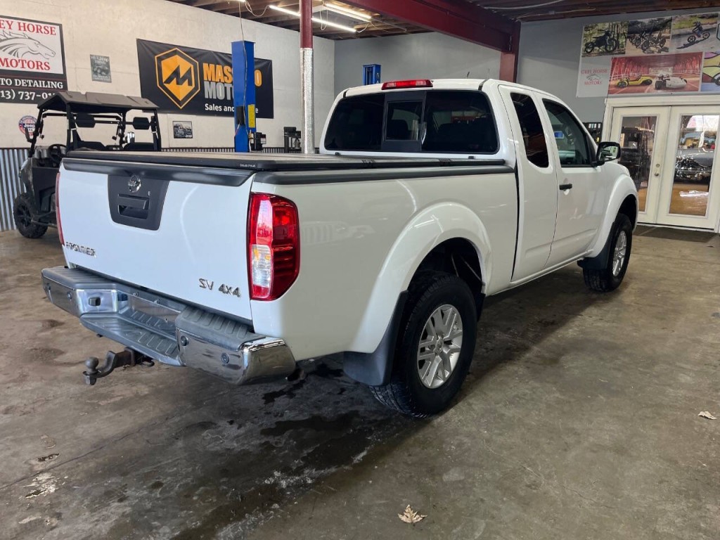 2017 Nissan Frontier Image 8