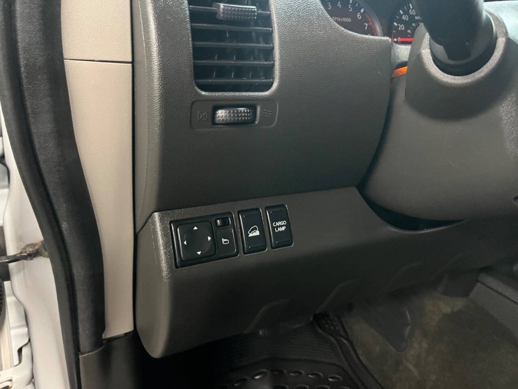 2017 Nissan Frontier Image 18