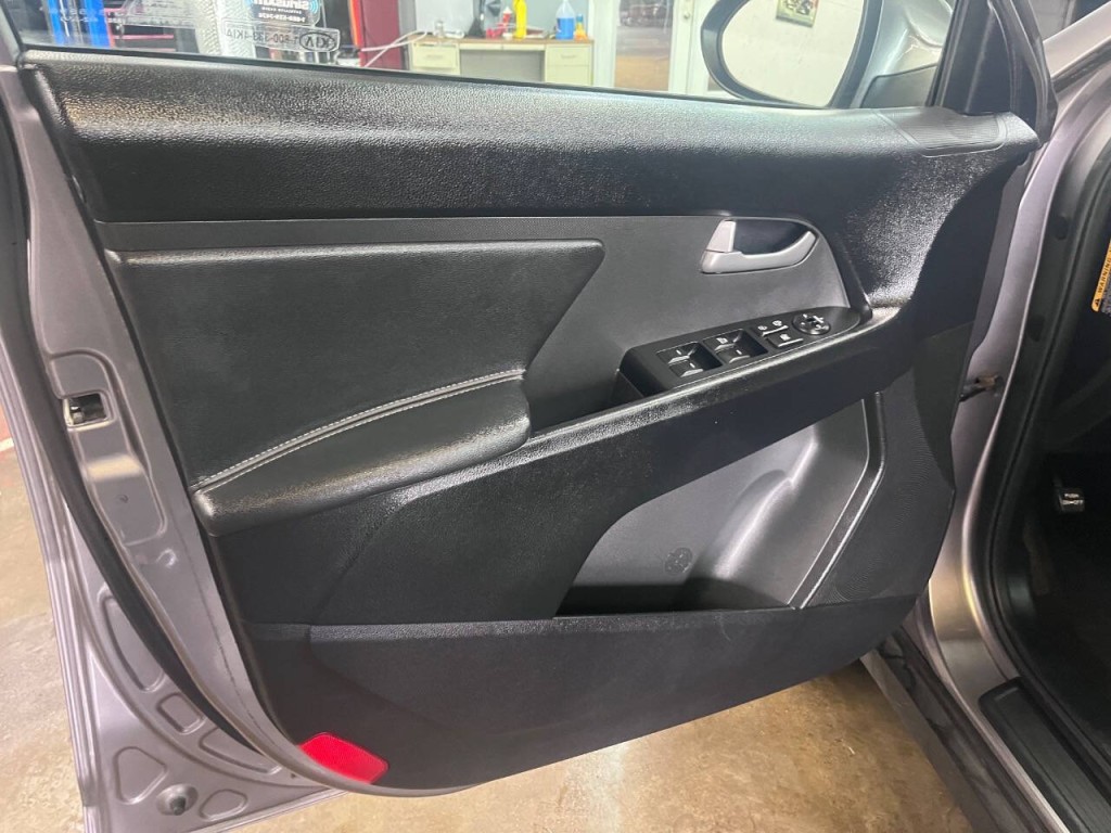 2012 Kia Sportage Image 18