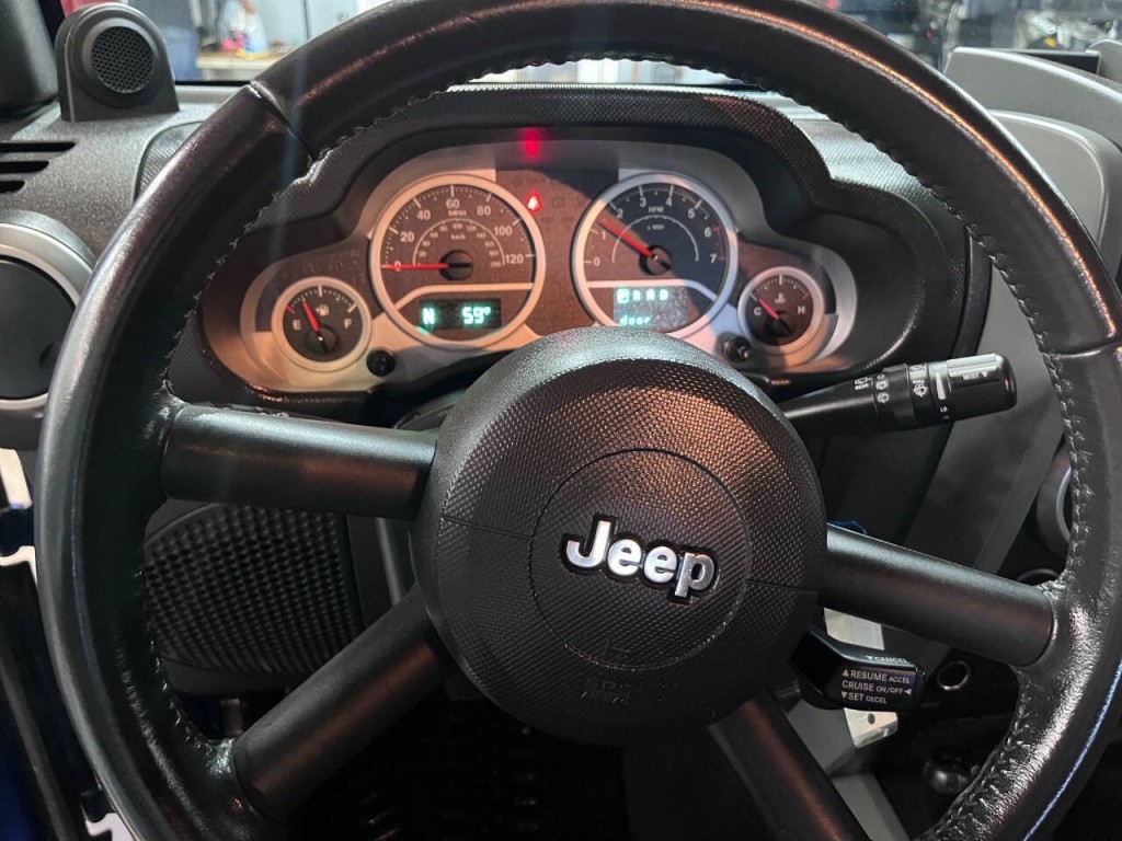 2010 Jeep Wrangler Image 17