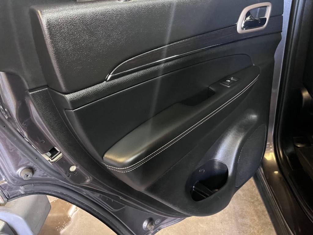 2014 Jeep Grand Cherokee Image 16