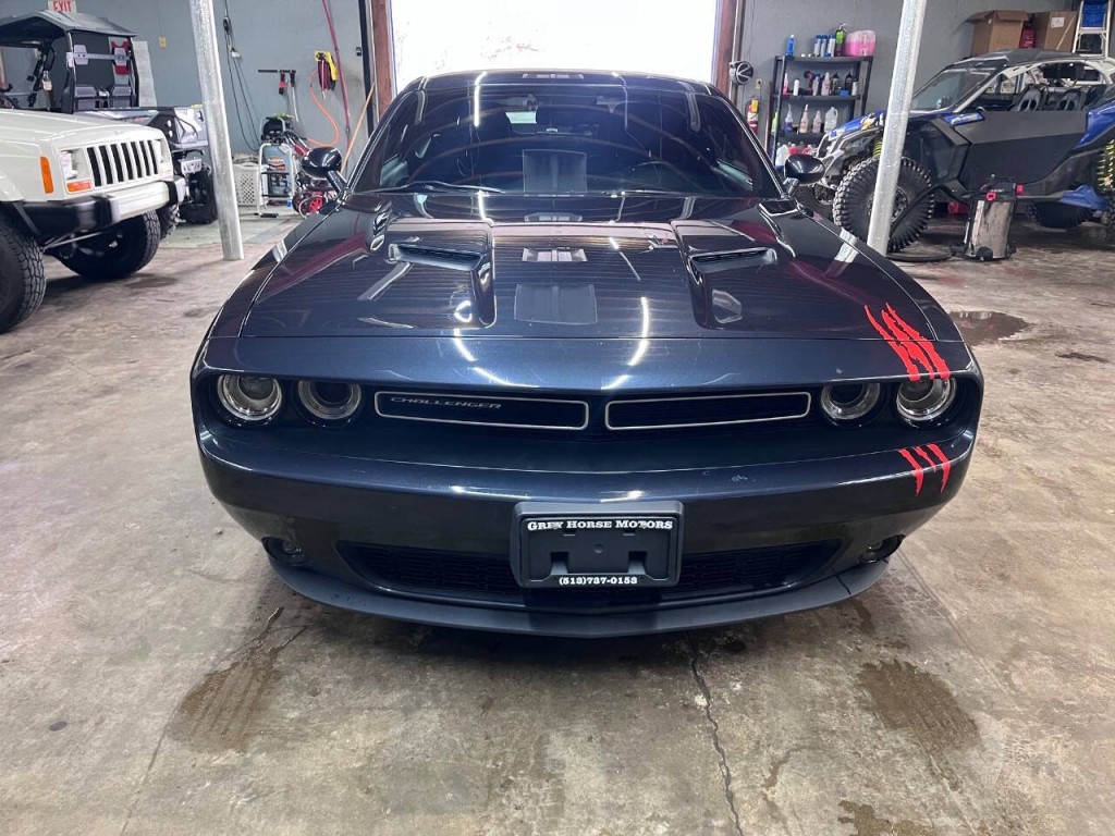 2019 Dodge Challenger Image 3