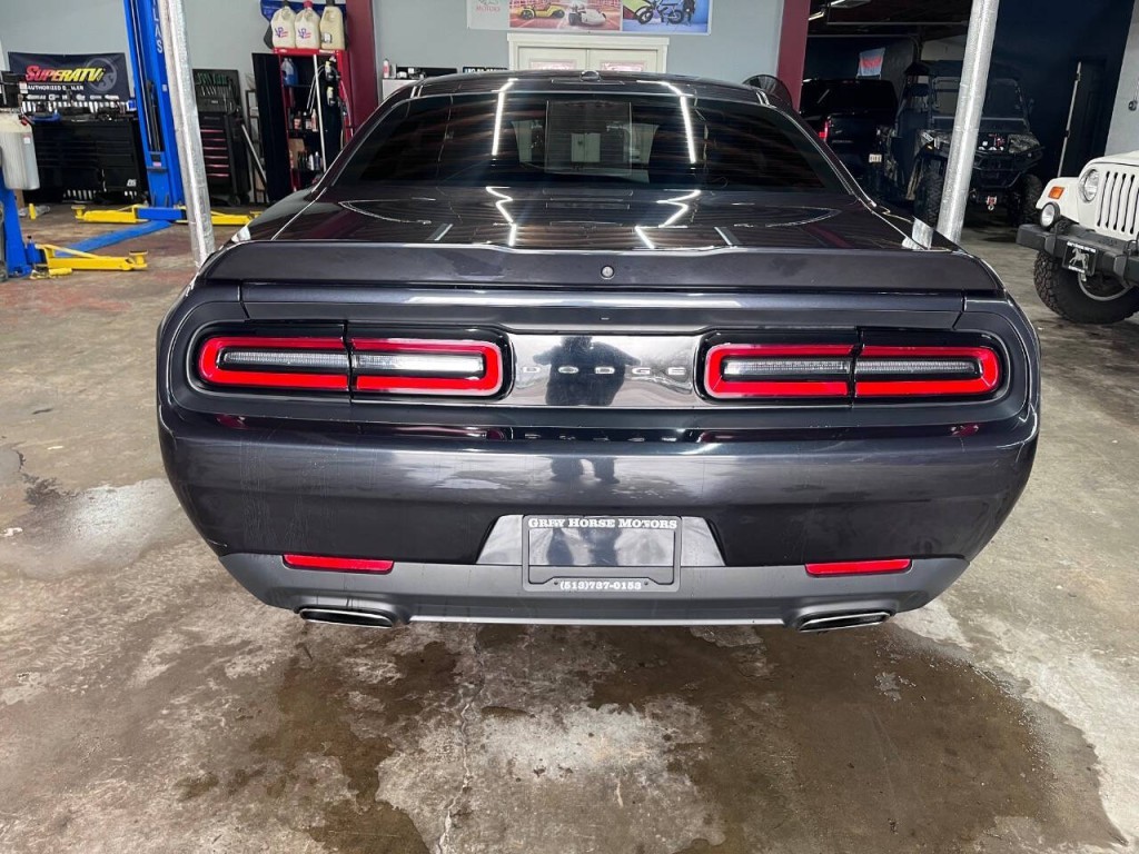 2019 Dodge Challenger Image 7