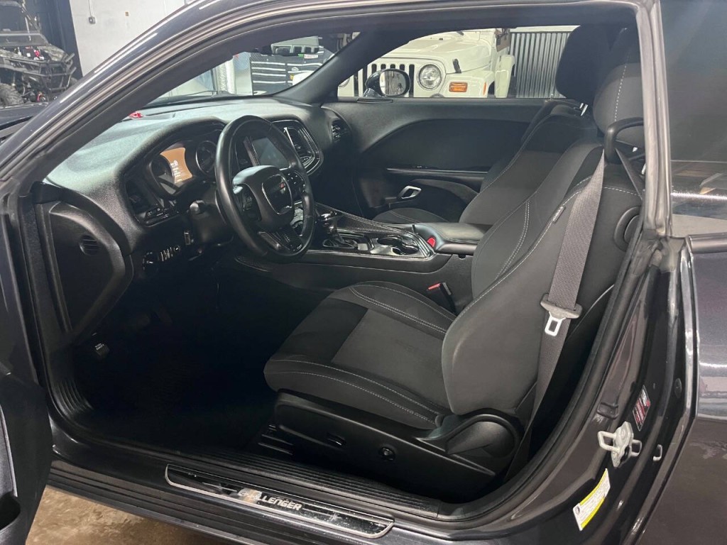 2019 Dodge Challenger Image 15