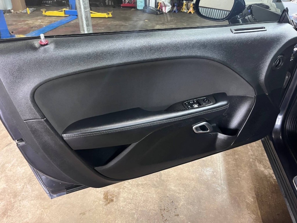 2019 Dodge Challenger Image 16