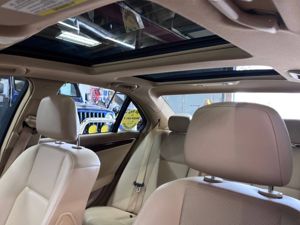 2008 Mercedes-Benz C-Class Image 20