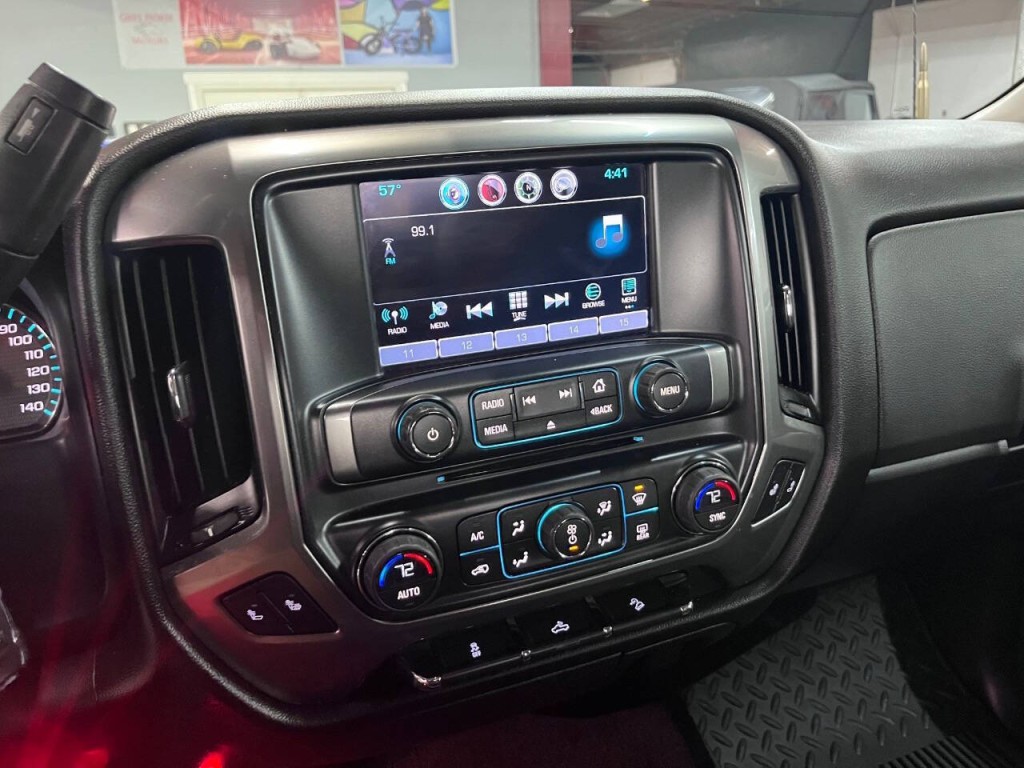 2016 Chevrolet Silverado 1500 Image 18