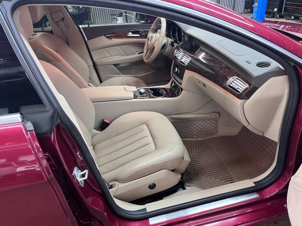 2013 Mercedes-Benz CLS-Class Image 8