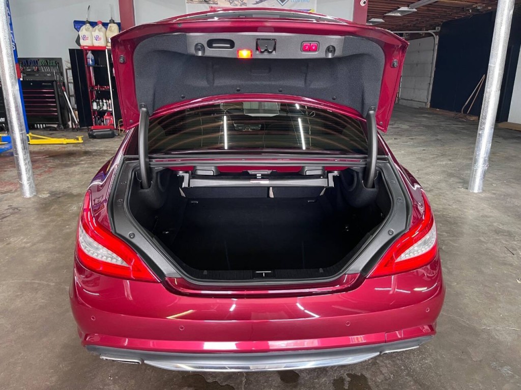 2013 Mercedes-Benz CLS-Class Image 12