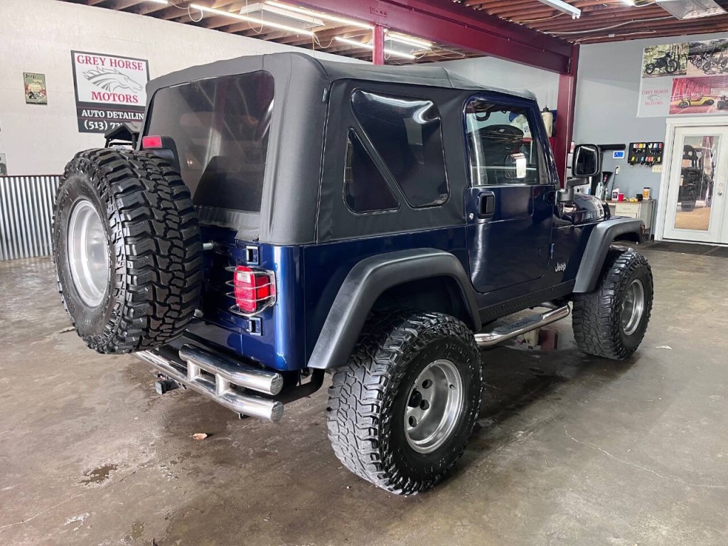 2004 Jeep Wrangler Image 7