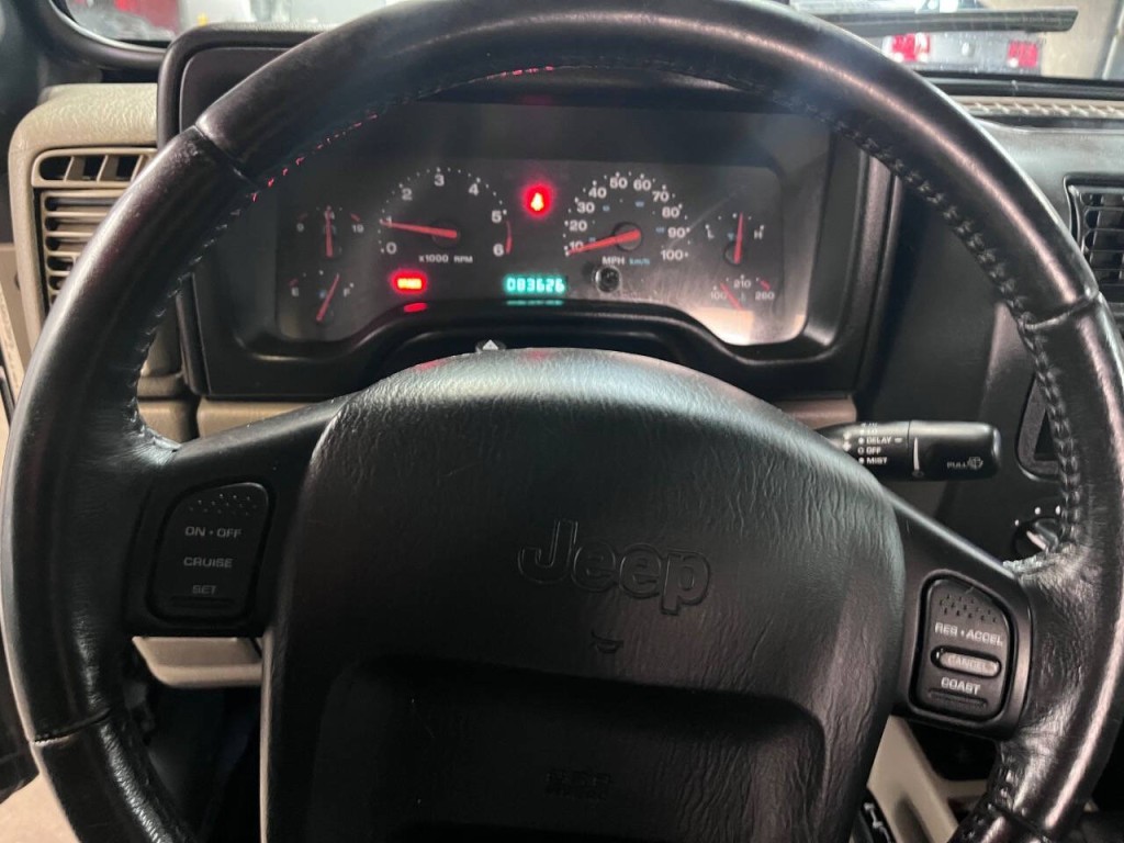 2004 Jeep Wrangler Image 18