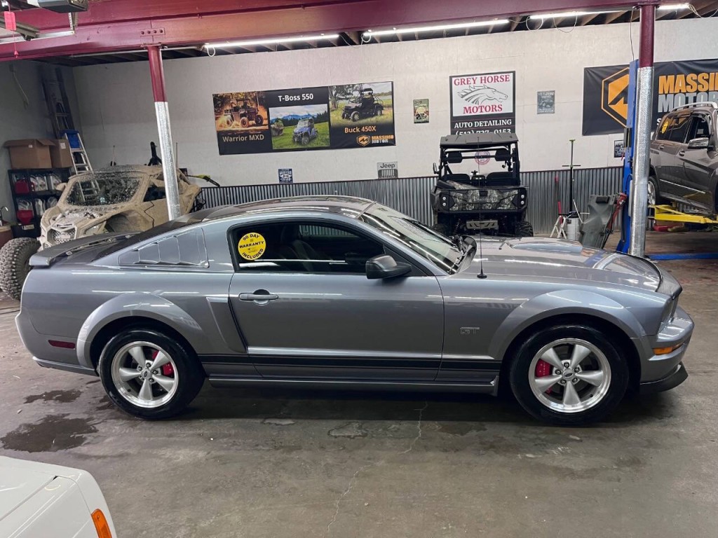 2007 Ford Mustang Image 8