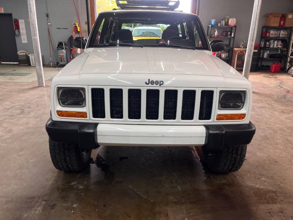 2001 Jeep Cherokee Image 3