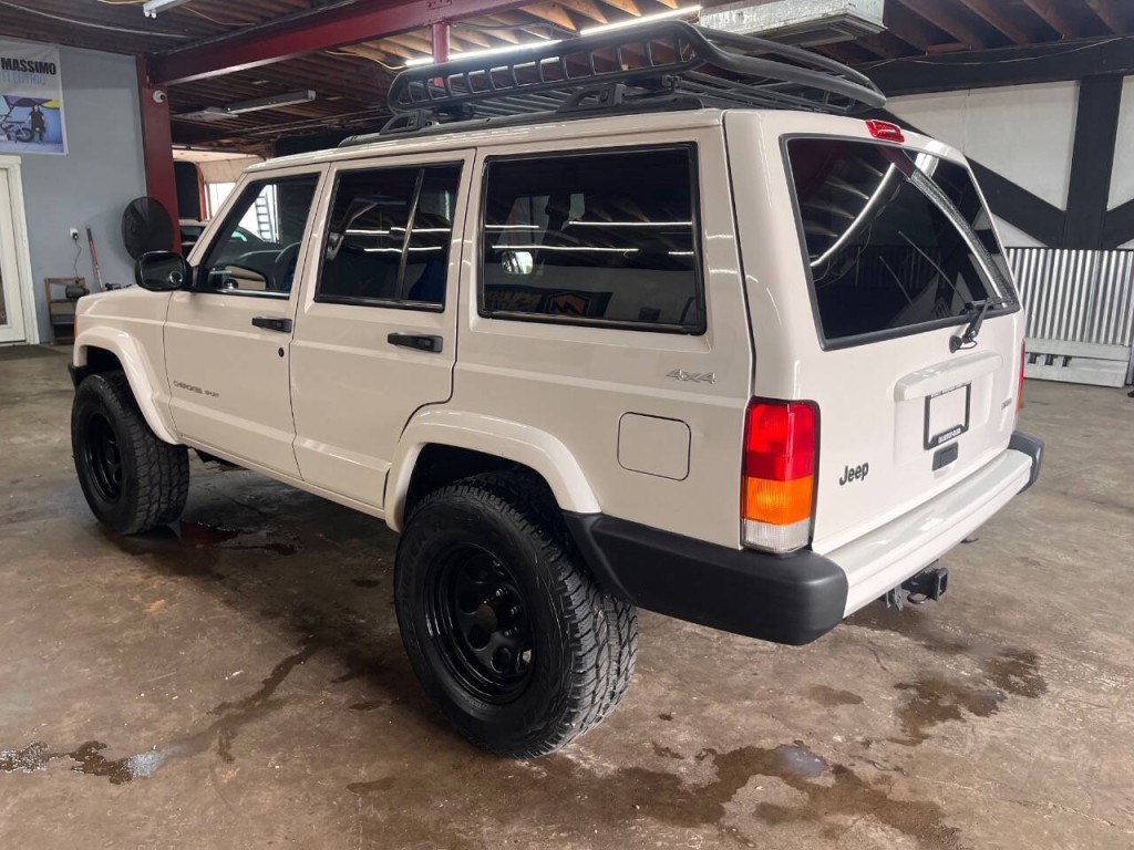 2001 Jeep Cherokee Image 5