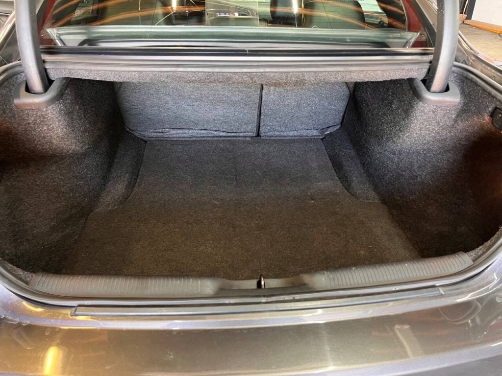 2018 Dodge Charger Image 13