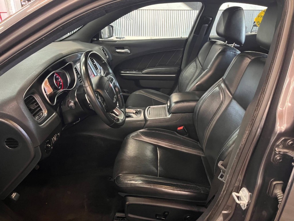 2018 Dodge Charger Image 15