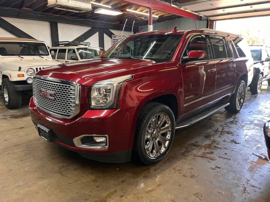 2016 GMC Yukon Image 4