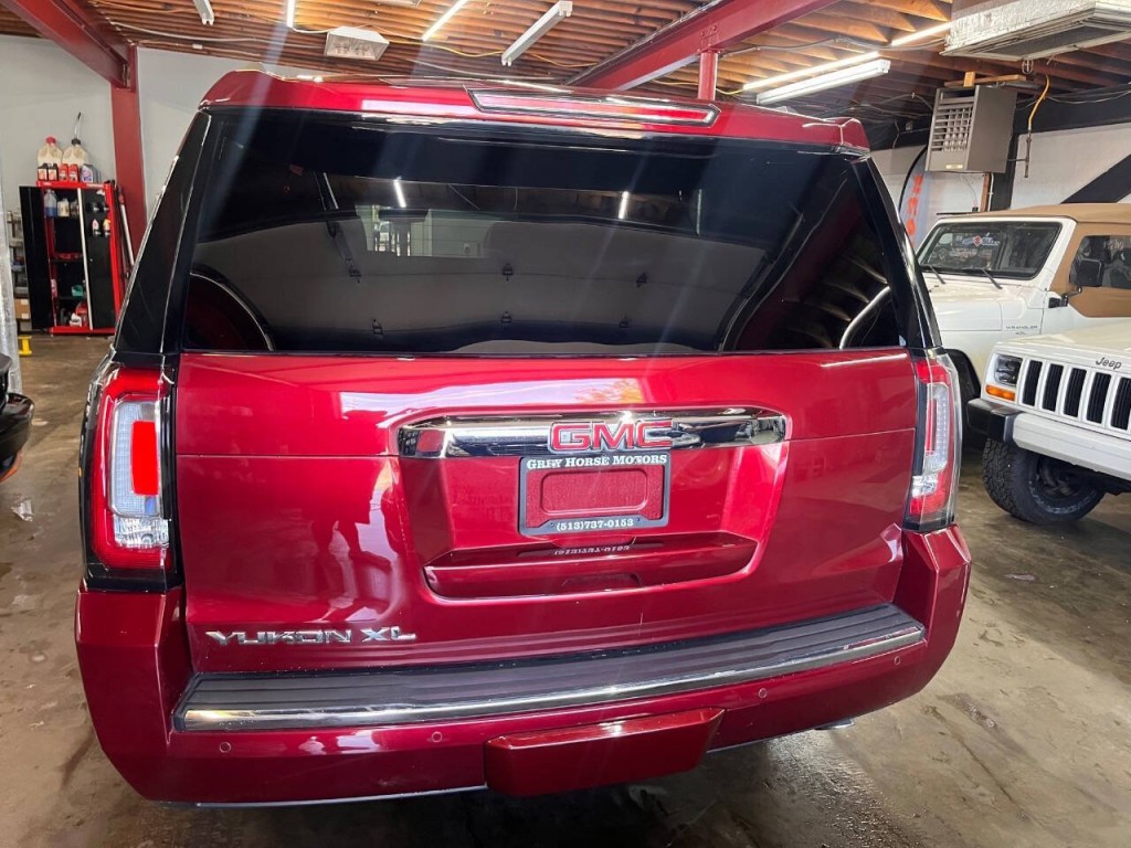 2016 GMC Yukon Image 6