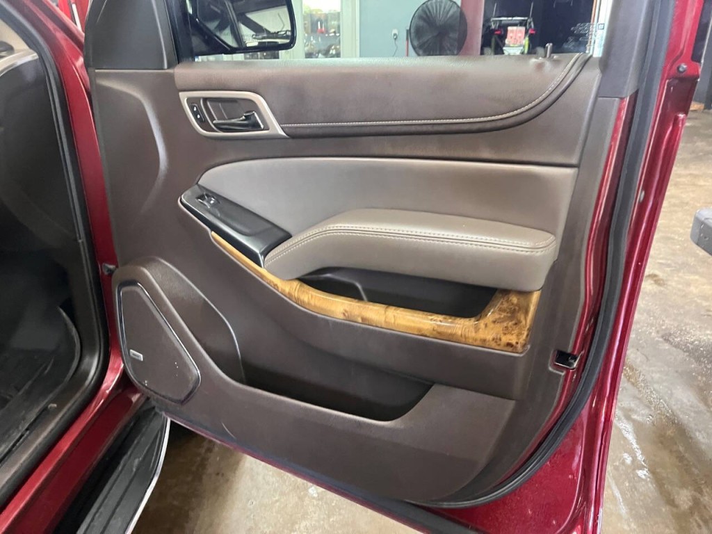 2016 GMC Yukon Image 9