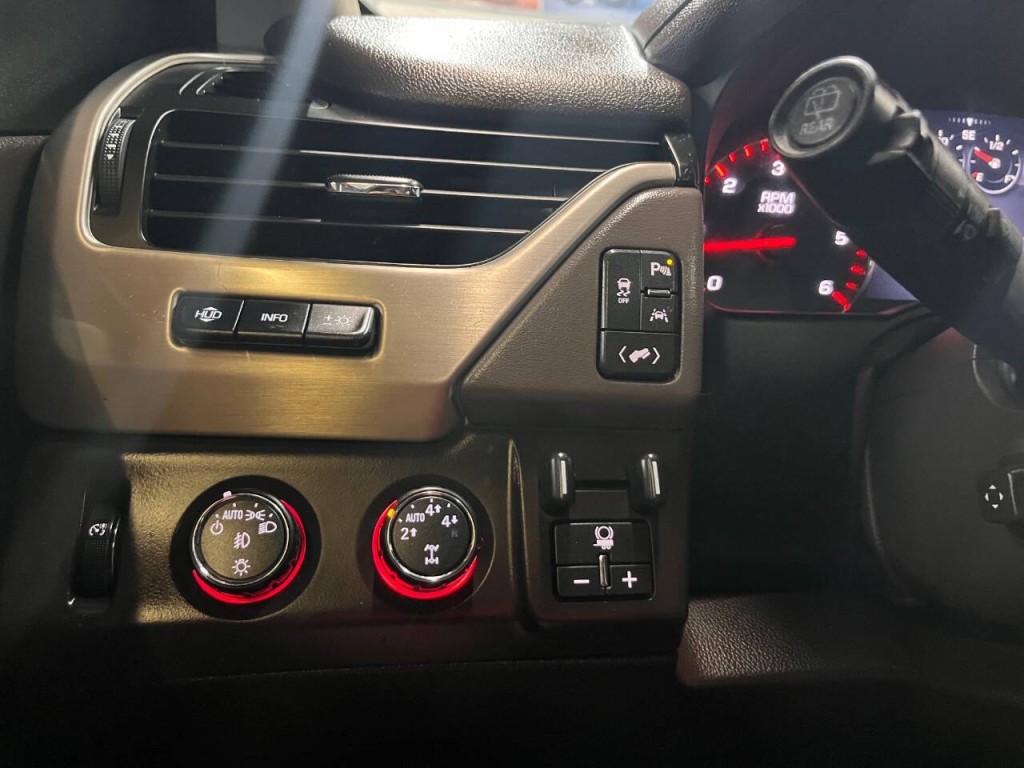 2016 GMC Yukon Image 21
