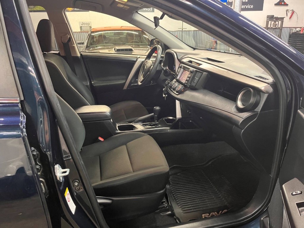 2018 Toyota Rav4 Image 8