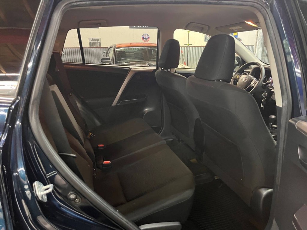 2018 Toyota Rav4 Image 11