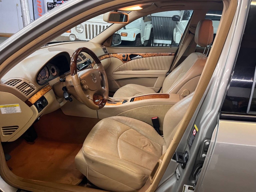 2007 Mercedes-Benz E-Class Image 14