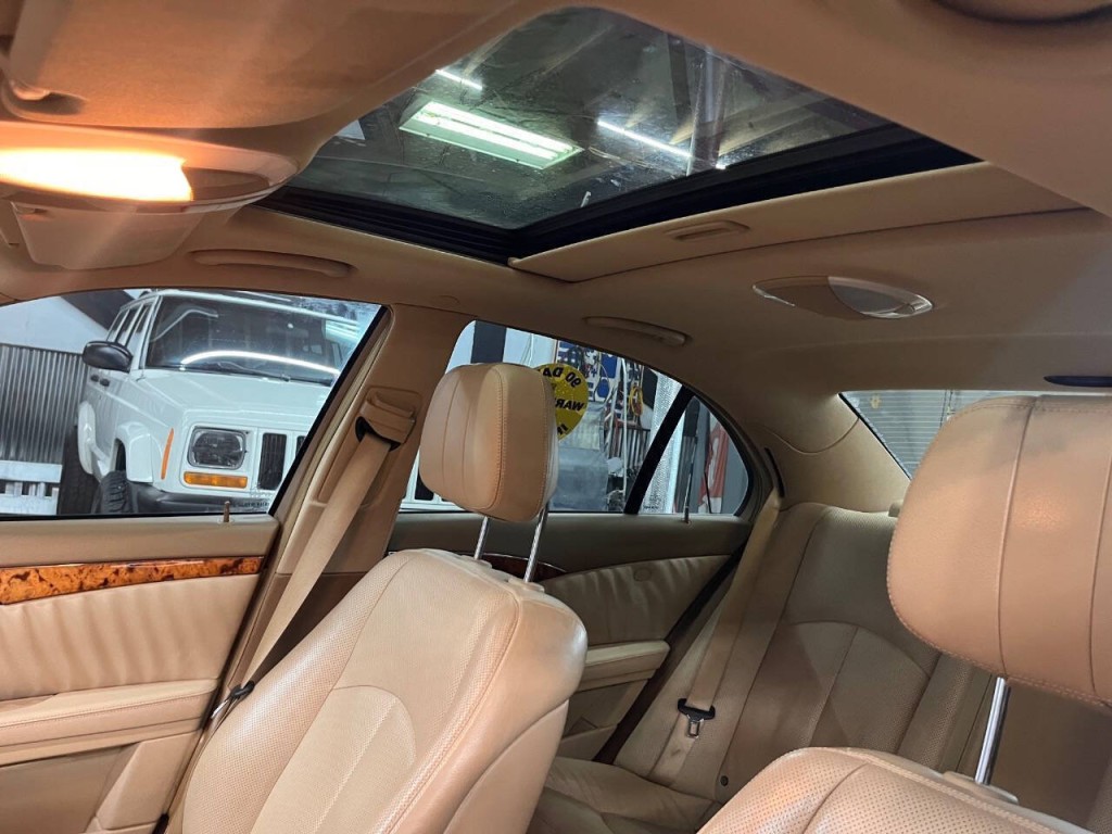 2007 Mercedes-Benz E-Class Image 19