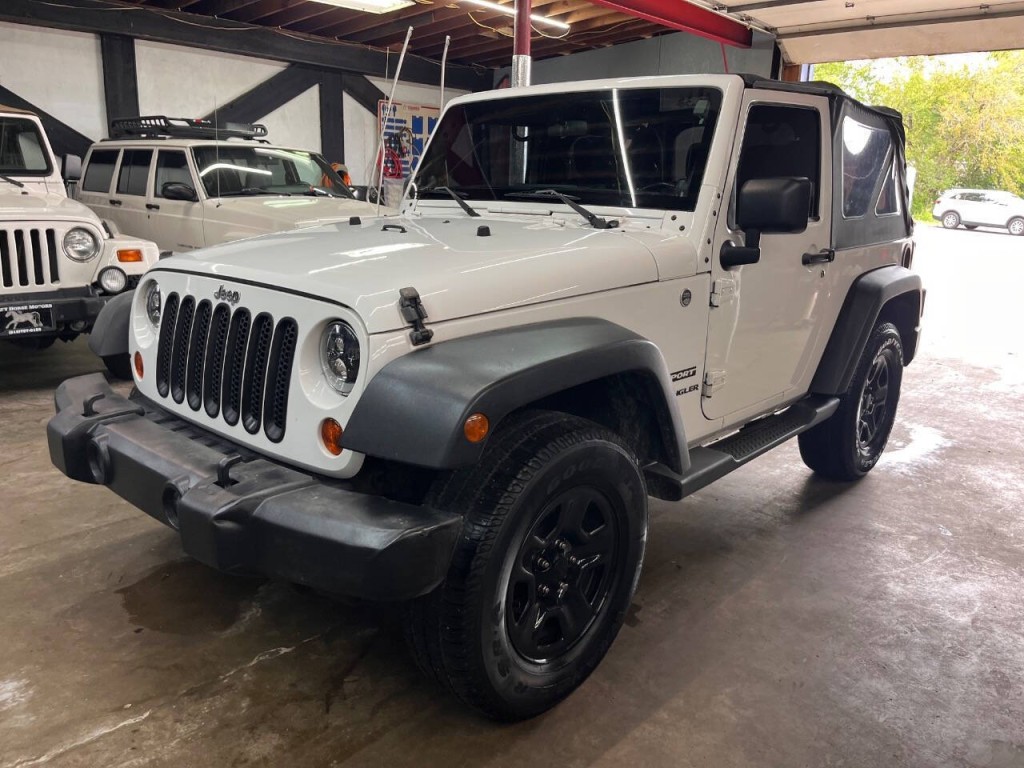2012 Jeep Wrangler Image 4